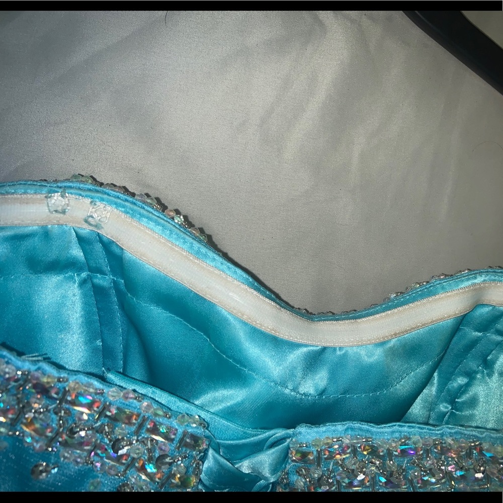 Lt blue cocktail corset dress. Size 6 - Picture 5 of 8